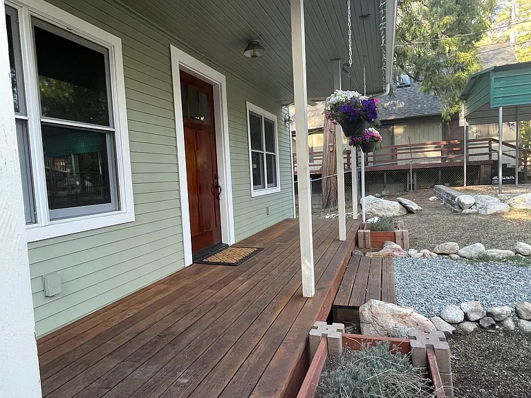 53300 Meadow Dr — Photo 2