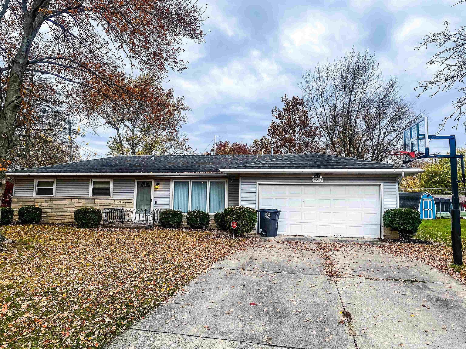 7213 Lamont Dr, Fort Wayne, IN 46835 Zillow