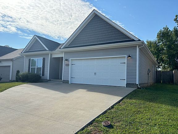 3rd image of 537 Medallion Cir