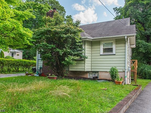 3rd image of 98 Westville Ave