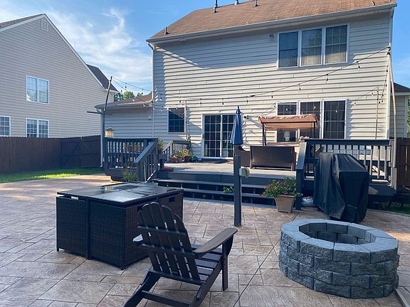 5th image of 9720 Southmill Dr