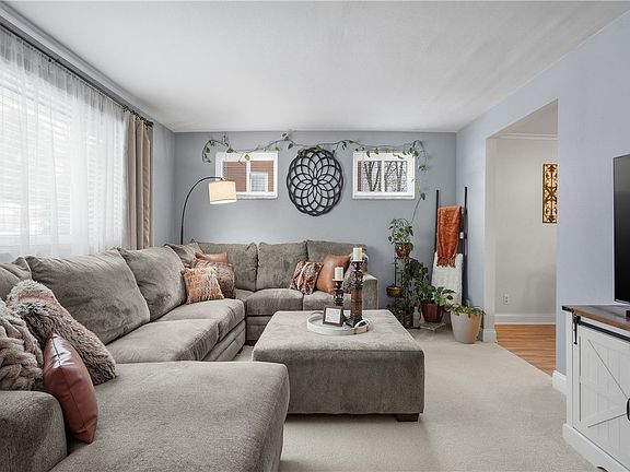 5th image of 3289 Fawnway Dr