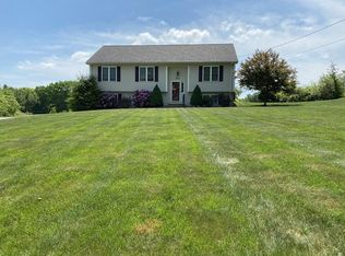 231 Oakham Rd, Barre, MA 01005