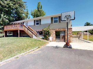 476 Old Moscow Rd, Pullman, WA 99163