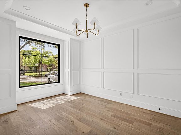 3rd image of 3406 Rice Blvd