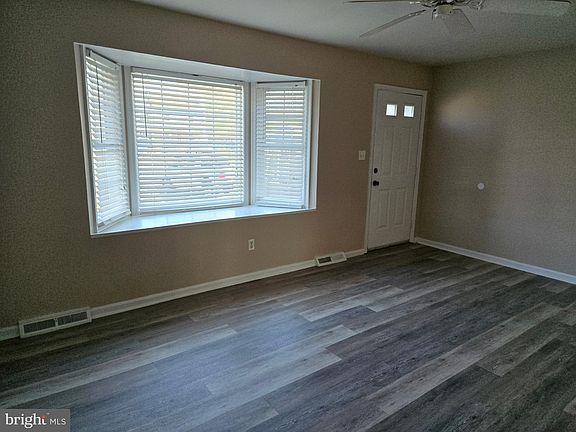 4th image of 63 Forest Creek Dr
