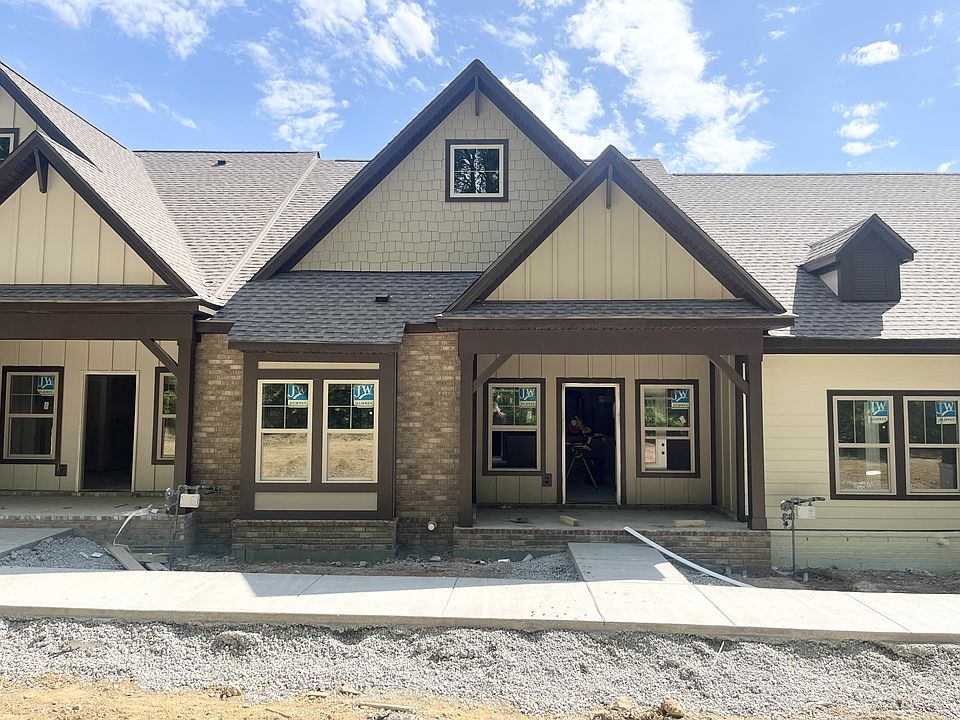 1st image of 724 Coburg St Lot 190