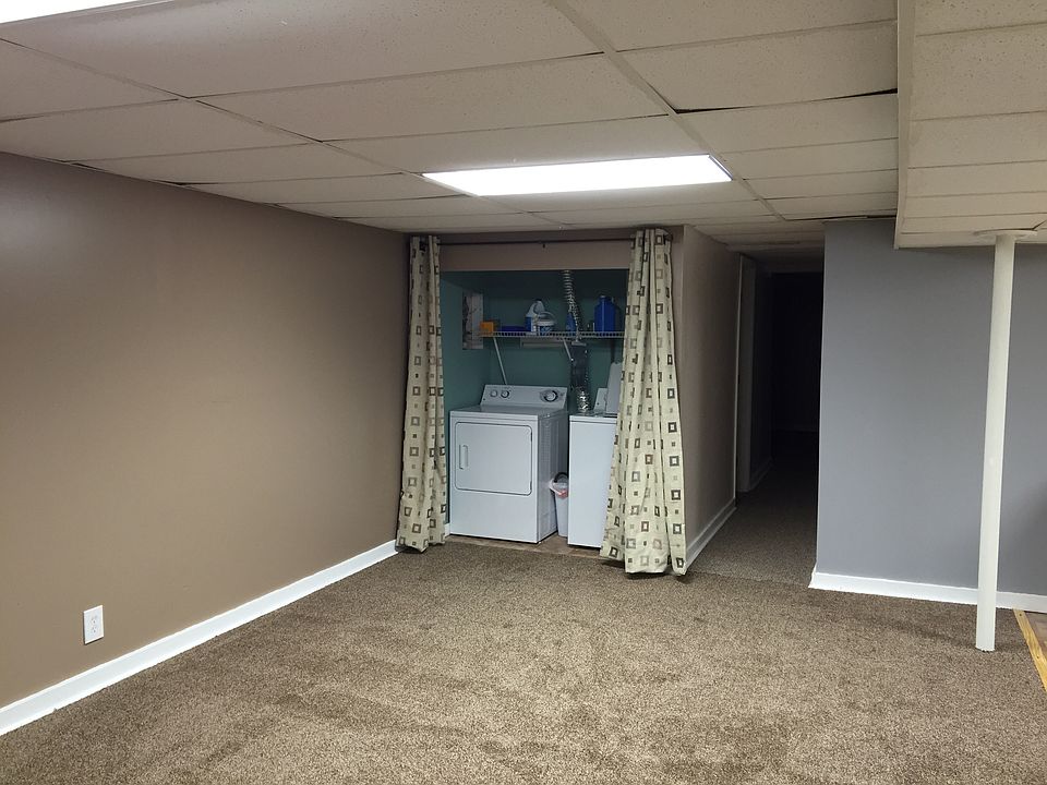 washer and dryer area