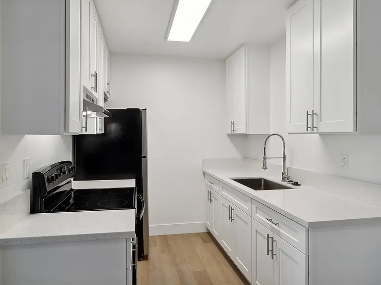 Terre at 1019 Peach — Photo 12