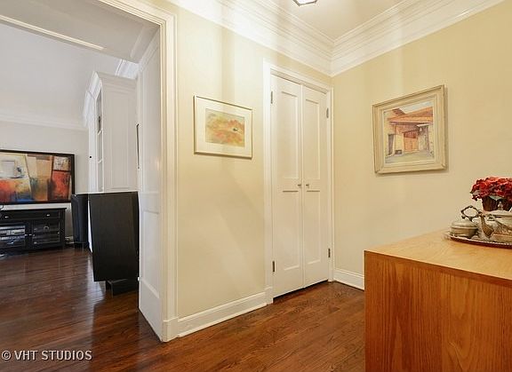 2nd image of 5000 N Marine Dr #3D