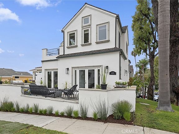 2nd image of 423 Poppy Ave #2