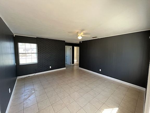 3rd image of 1718 Elk Dr