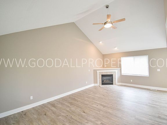 2nd image of 2913 SW Townpark Dr
