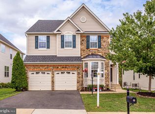 42250 Sand Pine Pl, Chantilly, VA 20152