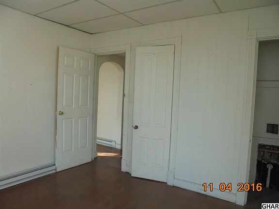 4th image of 923 E Lehman St