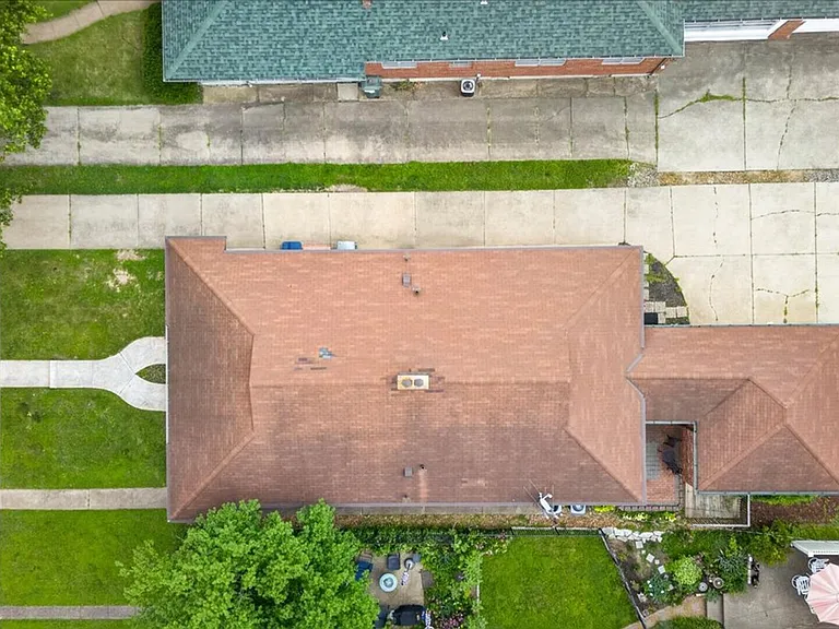 5907-5909 Jamieson Ave — Photo 24