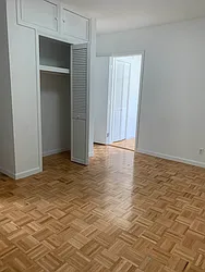 Rented by M.Grossman R.E. Management