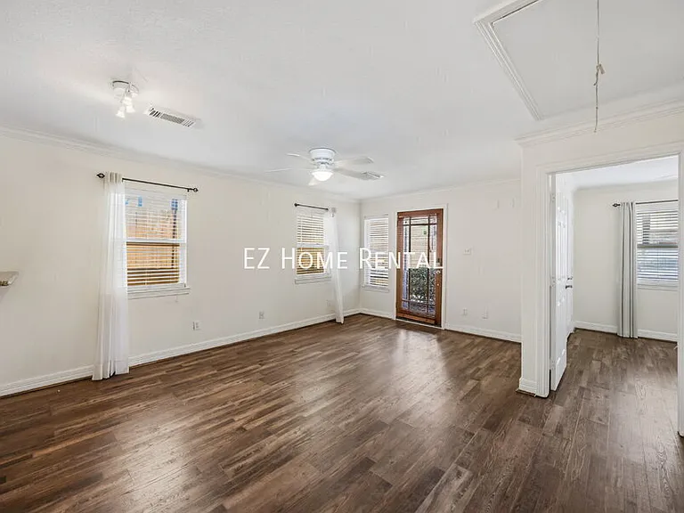 4401 Marina St #B — Photo 5