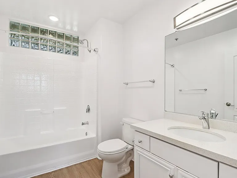 2245 Beverly Glen — Photo 24