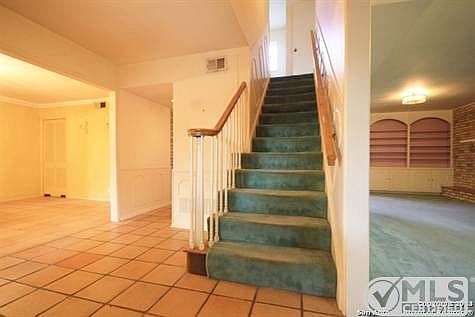 2nd image of 141 Honeysuckle Ln