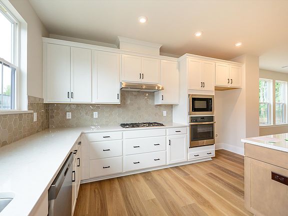 403 Old Town Village Rd
