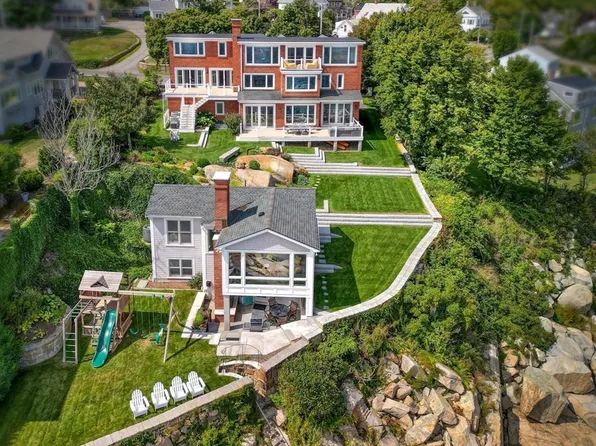 121 Granite St, Rockport, MA 01966
