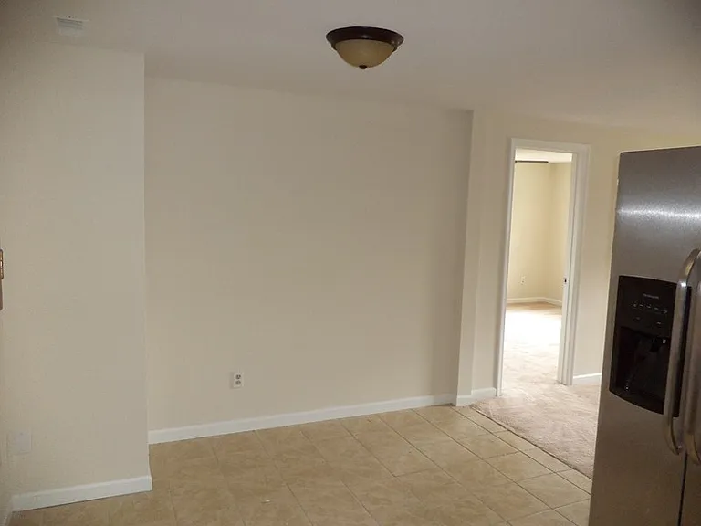 1905 Seward Dr — Photo 5