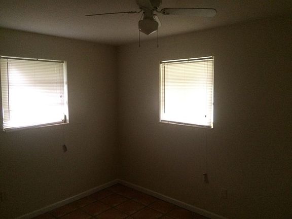 5th image of 1421 SW 23rd Ave
