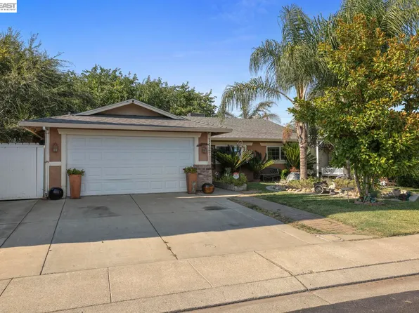 1427 Snyder St, Manteca, CA 95336