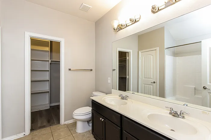932 Haley Dr — Photo 11