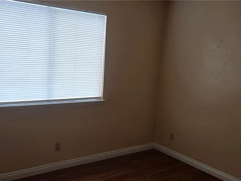 4459 Skyview Dr — Photo 9