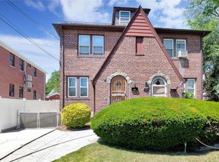 4014 190th St, Flushing, NY 11358
