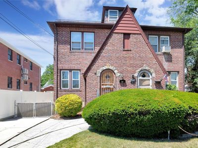 40-14 190th Street, Flushing, NY, 11358
