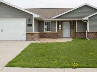 2172 Comanche Dr, Asbury, IA 52002