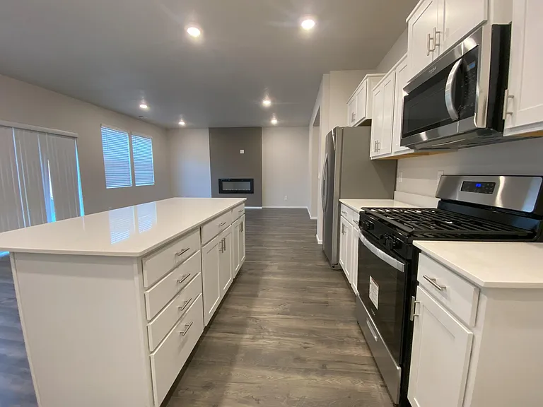 4813 Milo Ave NE — Photo 7