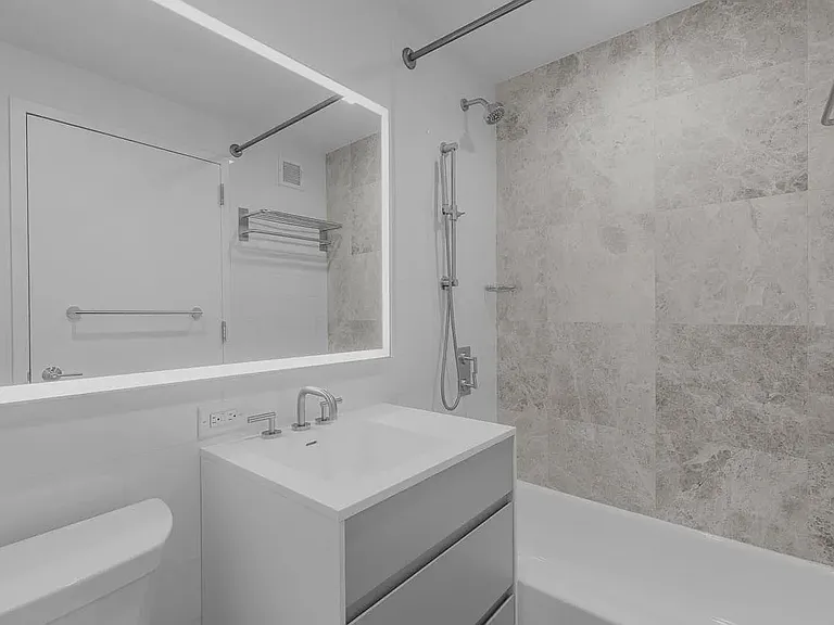 75 W End Ave #C18I — Photo 8