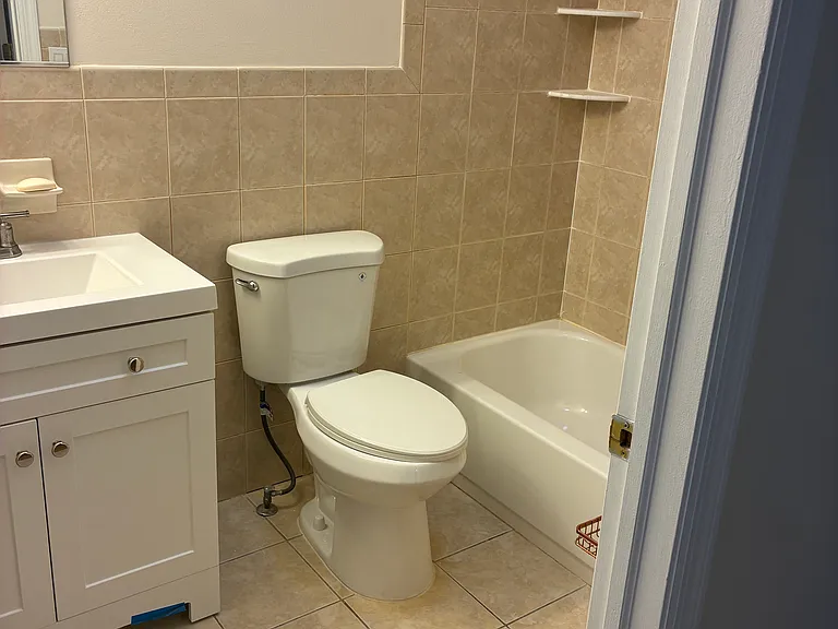 116 Oak St #2 — Photo 8