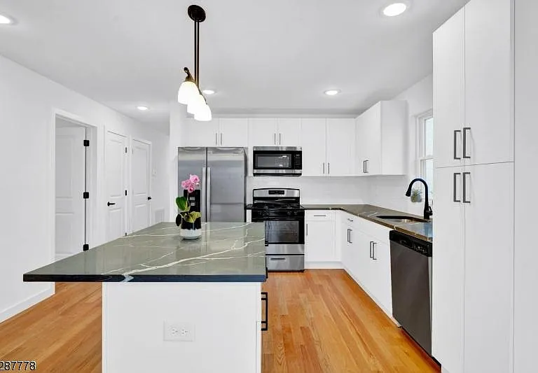 757 Seaport Dr #1 — Photo 20