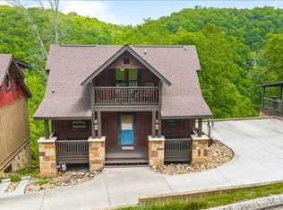 230 Foxwood Dr, Caryville, TN 37714