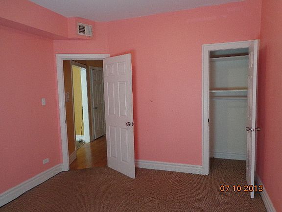 4th image of 6458 N Claremont Ave APT 2S