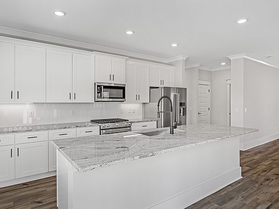 Fully loaded kitchen