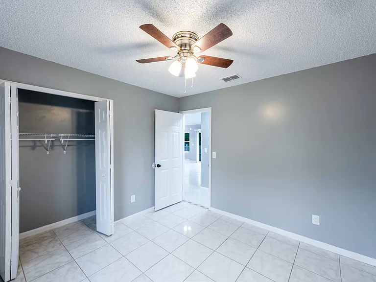 479 Charles Pinckney St — Photo 41