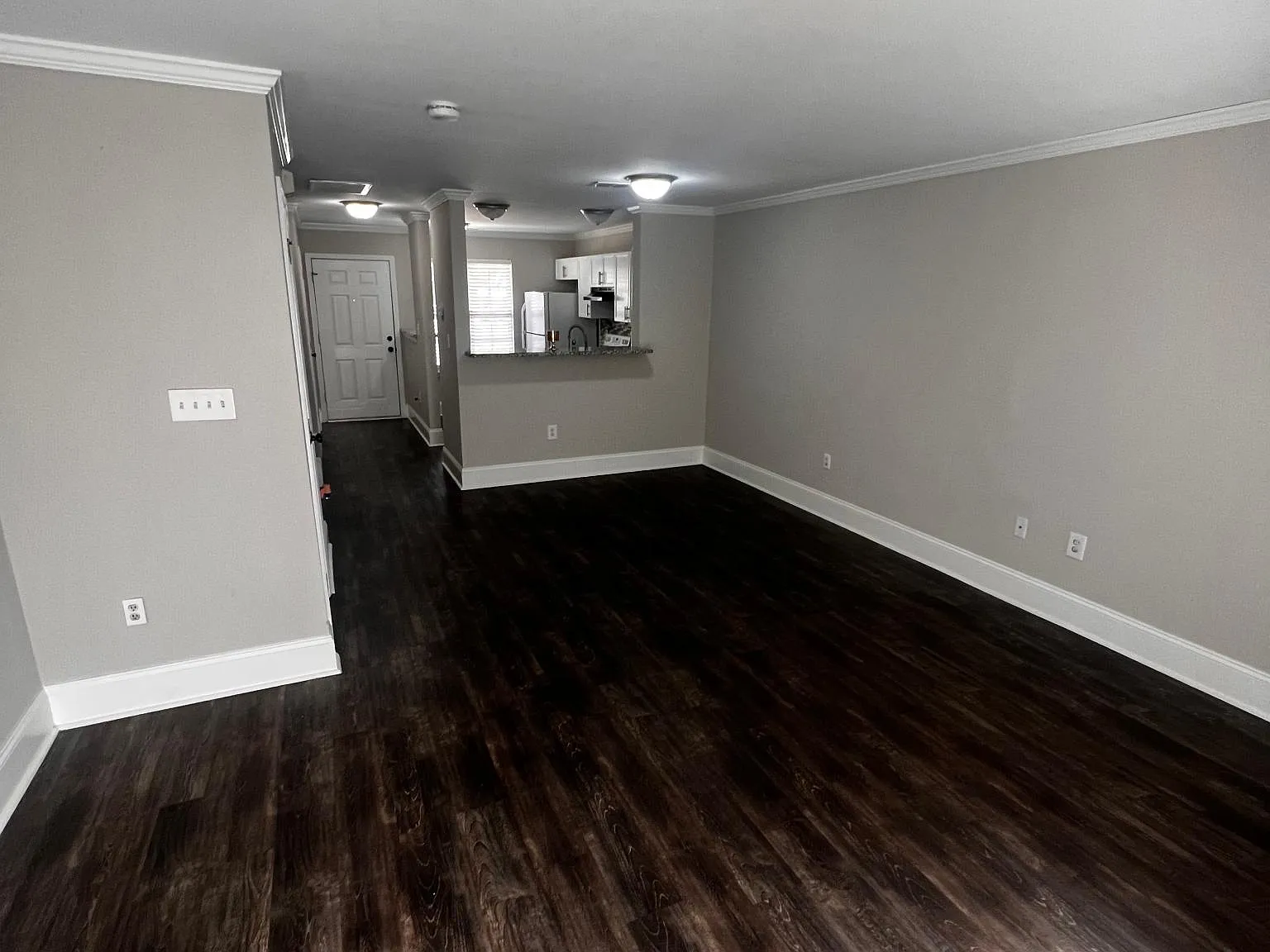 7843 Petrea Ln — Photo 2