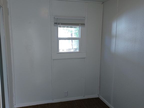 4th image of 826 Queens Dr