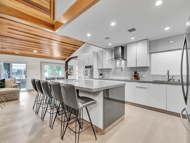 5817 Ranchito Ave — Photo 41