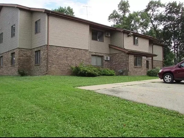 212 Grove St #5 — Photo 1