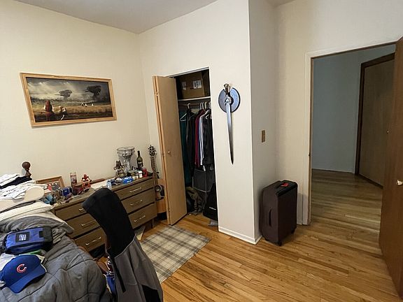 3rd image of 4750 N Malden St APT 3S