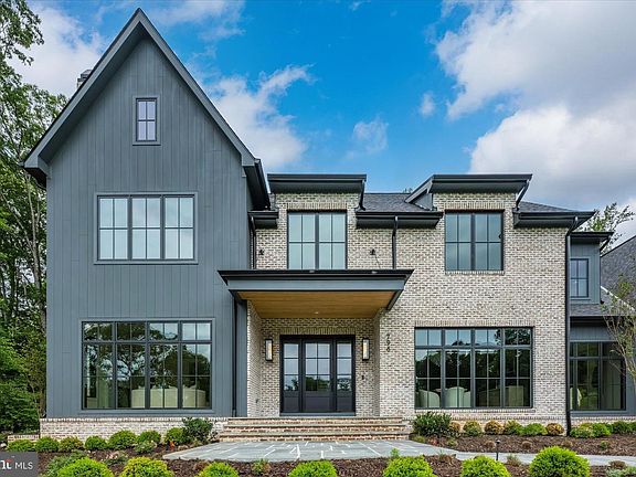 5th image of 796 Falls Farm Ct
