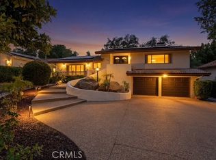 10658 Meadow Glen Way E, Escondido, CA 92026