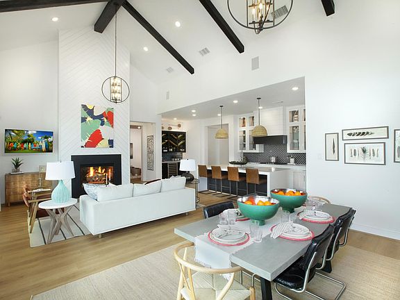 The Brynlee II Dining Room